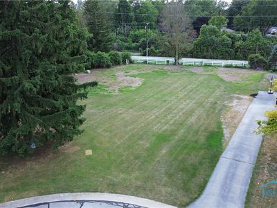 Property at 5 Stableside S, Ottawa Hills, OH