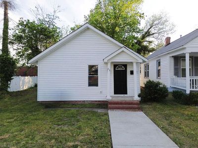 35 Sycamore Ave