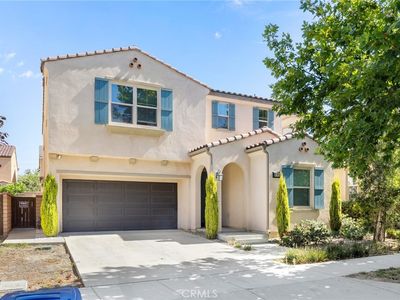 3191 E La Avenida Dr