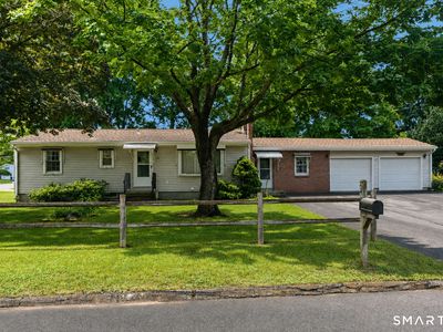 25 Danbury Lane
