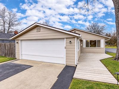 Property at 555 East Dr, Kettering, OH