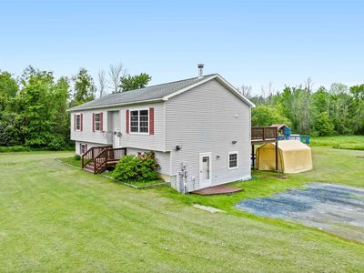 3337 Lakeview Drive