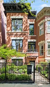 908 W Webster Ave