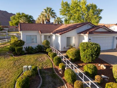 463 E Padre Lakes Dr