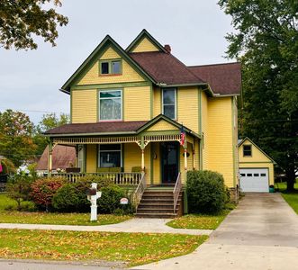 303 S East St