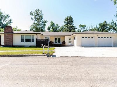 405 6th Ave