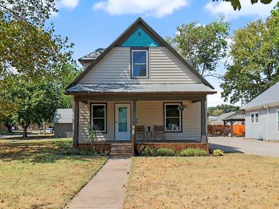 303 N Walnut St