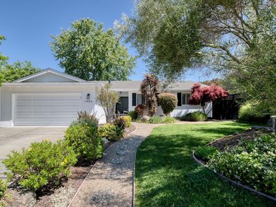 1982 Benton Ln