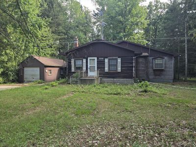306 Indian Lakes Rd NW