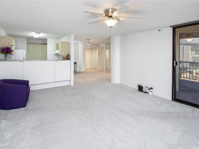 60 N Beretania St APT 1202