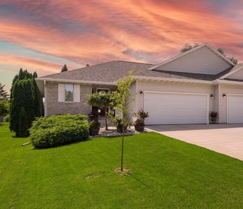 1043 N Wuthering Hills Dr