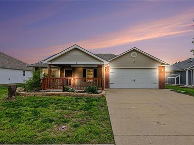 Property at 420 SW Graystone Dr, Grain Valley, MO
