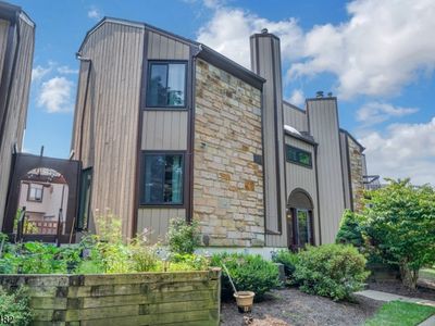 13 Delbarton Ct