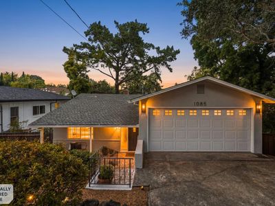 1085 Sunset Dr