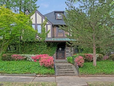 3 Shelbourne Ave