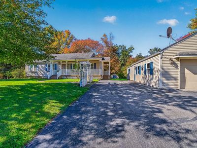 94 Grove Ln