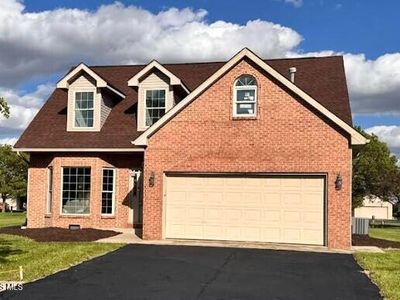 1302 Wedgewood Dr