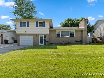 2200 Rossiter Pl