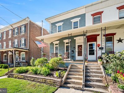 411 Walnut St