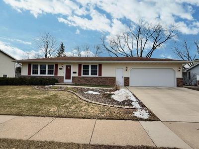 1313 E Murdock Ave