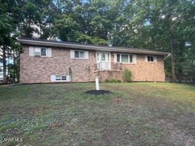 622 Davis Rd