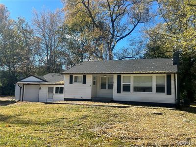 233 S Marguerite Ave