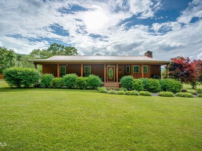 1025 Old Iron Mountain Rd