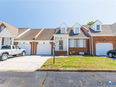 Property at 110 Gilcreff Pl, Colonial Heights, VA