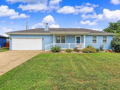 1233 Louise Ln