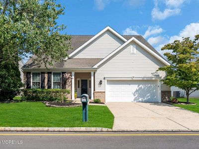 8 Tall Pines Drive