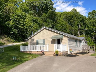 Property at 8565 Charleston Rd, Point Pleasant, WV