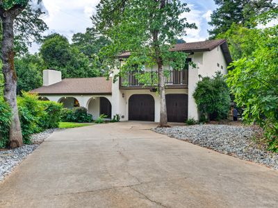 2202 Corral Ct