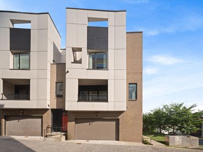 1242 2nd Ave S #10