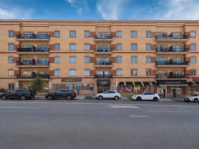 155 Bay St APT 2H