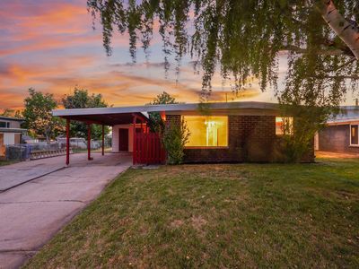 785 Simoron Dr