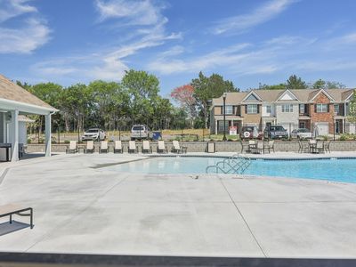 753 Ashbrook Dr