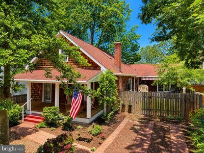 161 Columbia Ave