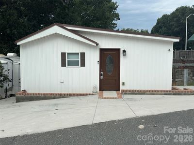 106 Deerfield Ln