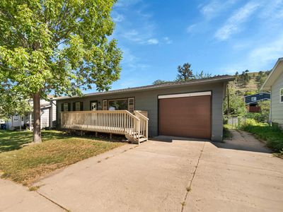 2318 Cruz Dr