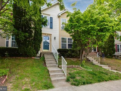 8893 Papillon Dr