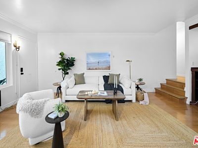 1831 Barry Ave APT 4