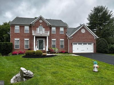 300 Archer Ct