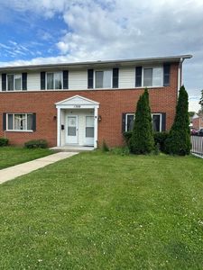 1388 Monomoy St APT A