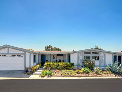 64 Poinsettia Gardens Dr #64