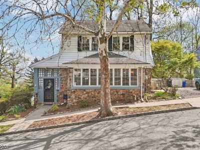 16 Jones Pl