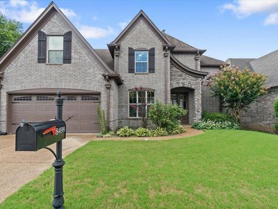 8499 Woodland Green Ct