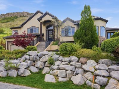 1130 N Twickenham Dr