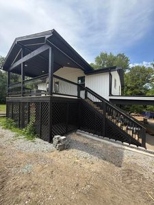 42 Moore Hill Ave