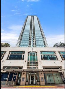 500 Throckmorton St APT 2406