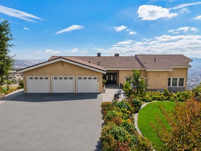4014 Higuera Highland Ln